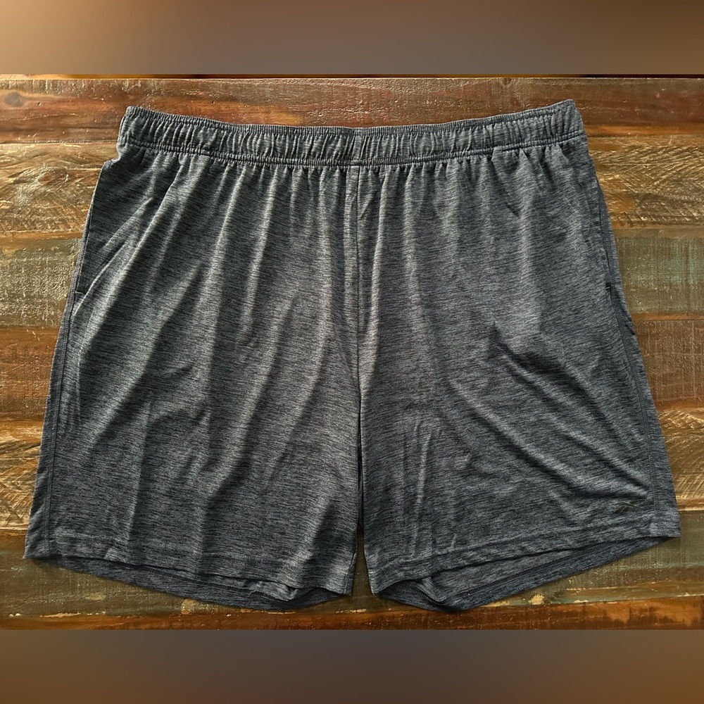 Reebok Men’s 3XL Gray Speedwick Elastic Waist Athletic Shorts